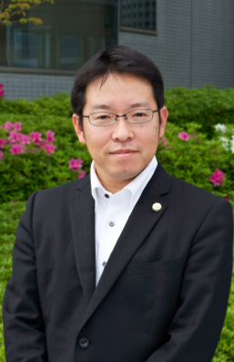 201309弁護士紹介_板村.PNG